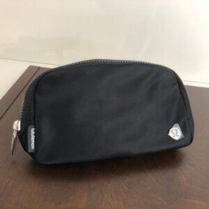 Lululemon Everywhere Belt Bag NWT